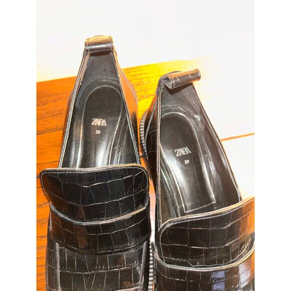Zara Black Croc-Embossed Penny Loafers – Size 39 / 9 – Chic, Sassy & Polished! - Picture 8 of 11